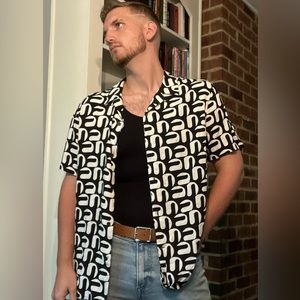 Express Short Sleeve Black and White Pattern Casual Button Down Dress Shirt